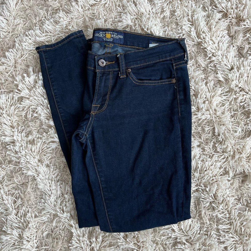EUC Lucky Brand 4/27 Charlie Skinny jeans dark wash